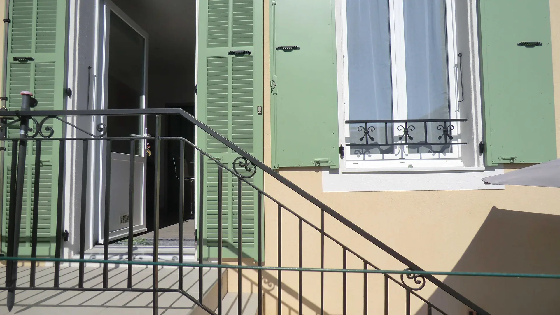 Entrée du gite Gîte Magnolia à Colomars Gîtes de France Alpes-Maritimes