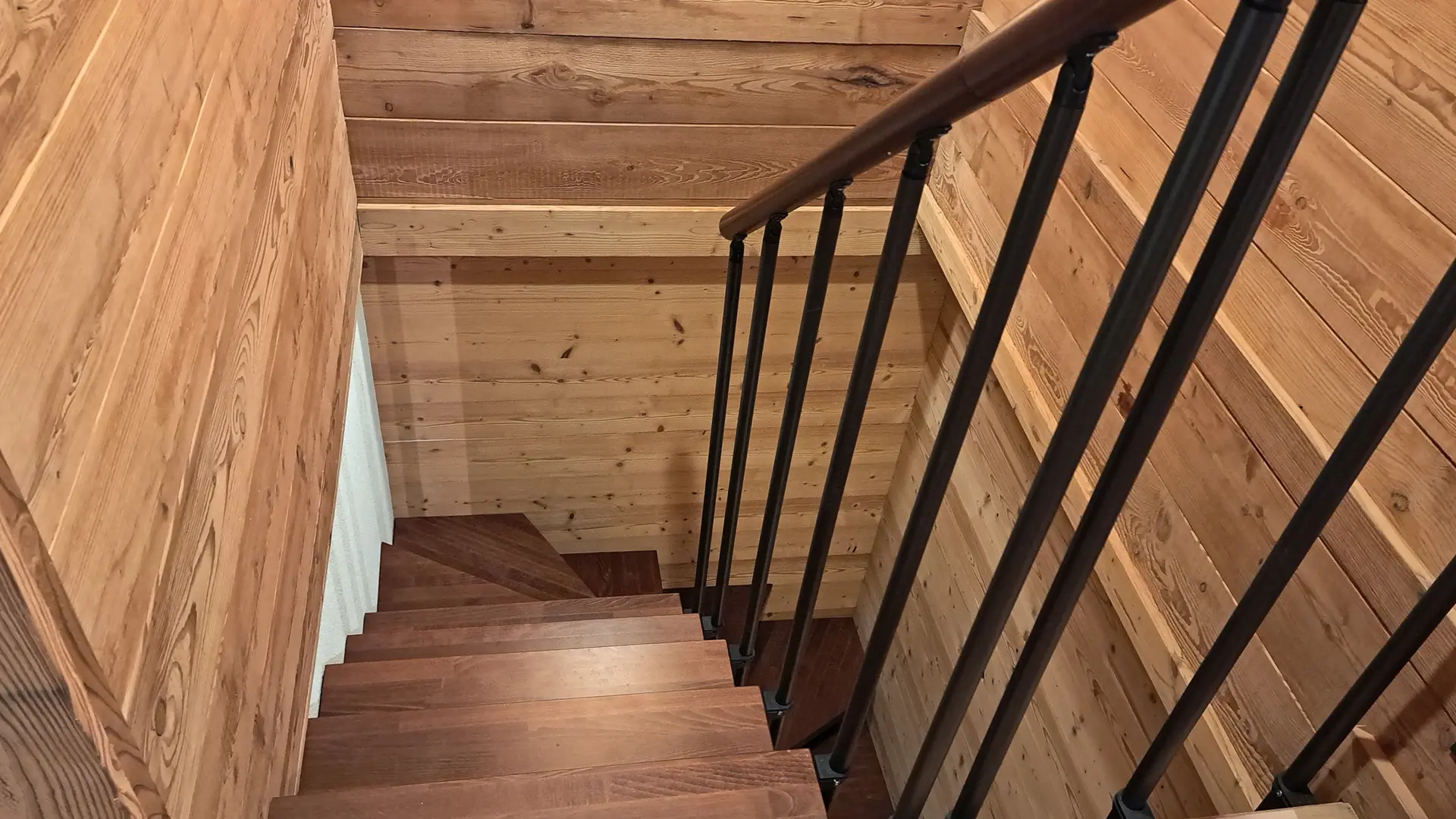 Escaliers menant au Duplex à l'étage