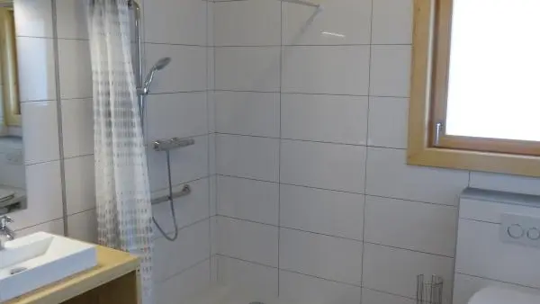 Salle d'eau (accessible) au niveau principal