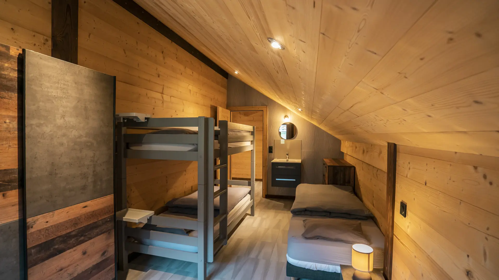 Chambre 3 - 5 pièces mezzanine - Chalet les Cerfs_Châtel