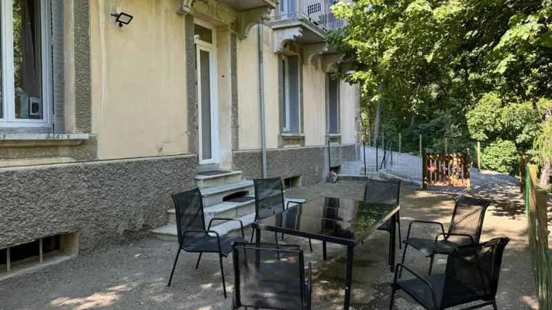 A Château-Ville-Vieille