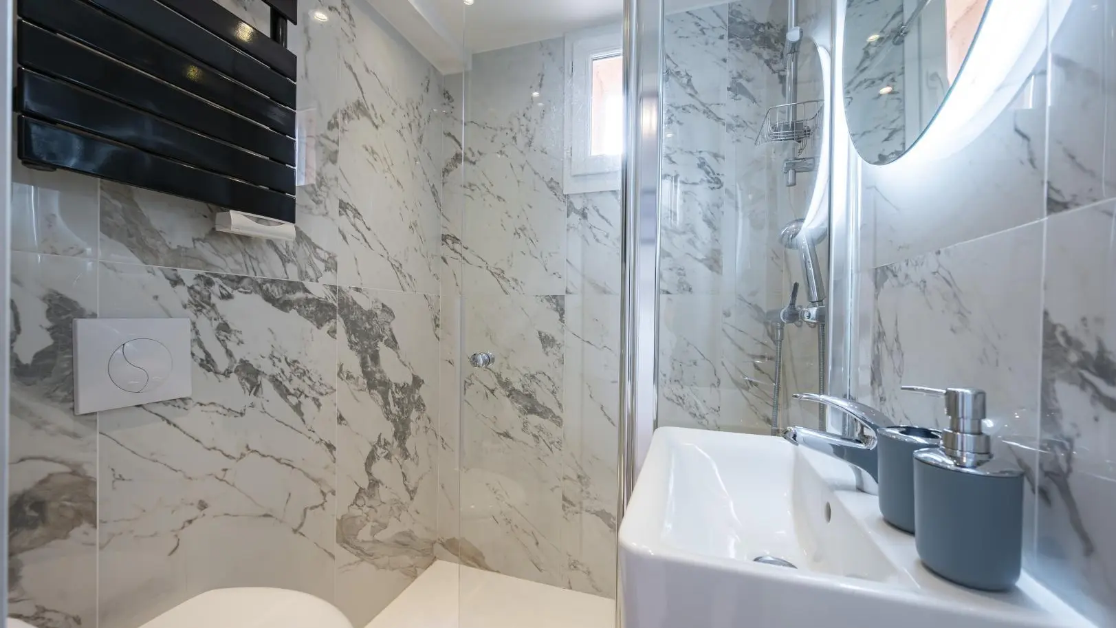 L'Amandier-Salle d'eau-Mas d'Angeline-Beausoleil-Alpes-Maritimes