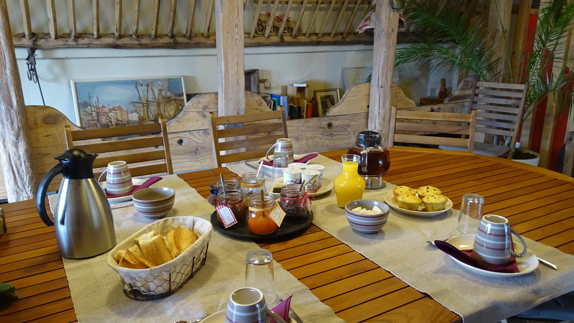 Petit déjeuner continental