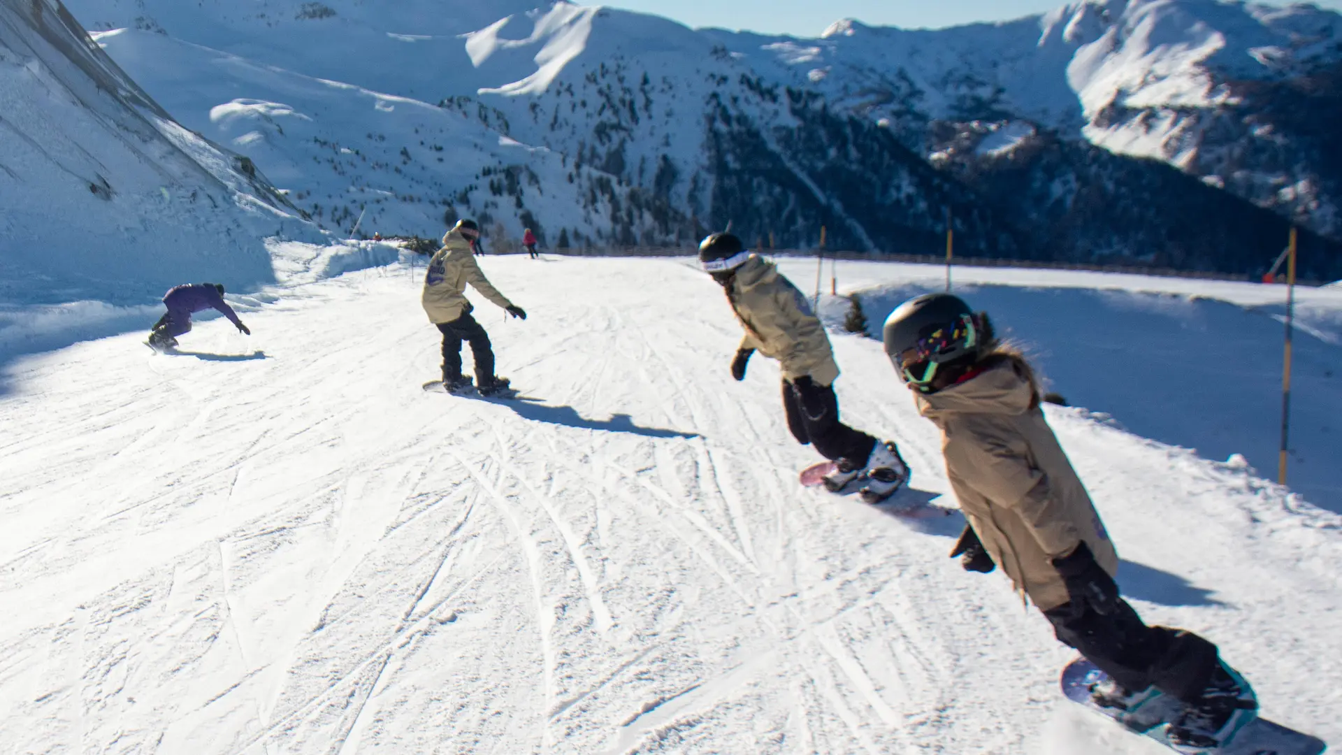 We Snowboard School