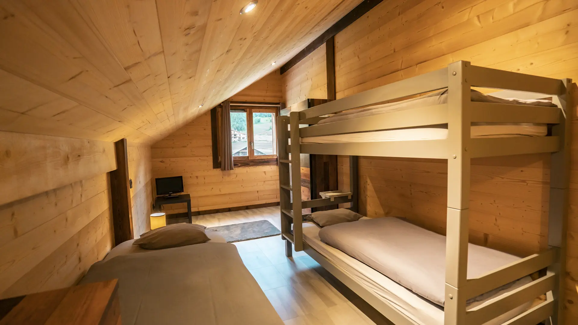 Chambre 4 - 5 pièces mezzanine - Chalet les Cerfs_Châtel