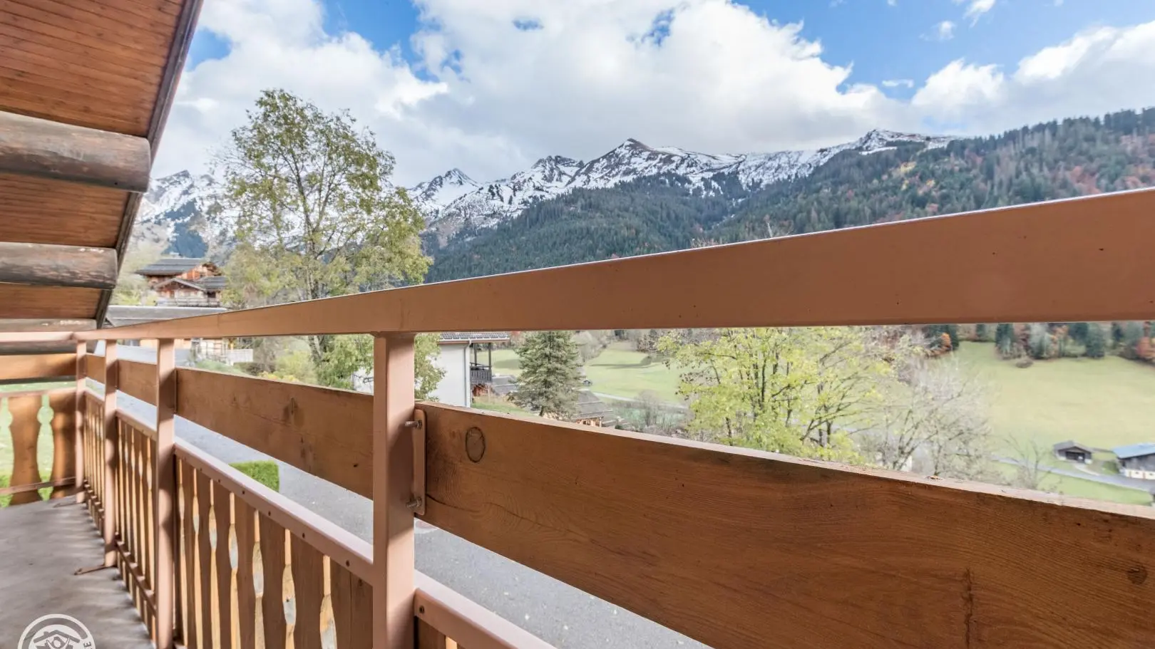 Vue sur les Aravis depuis le balcon