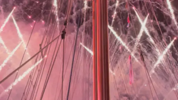 Feu d’Artifice du 14 Juillet à Marseille – À Bord d'Eco Calanques