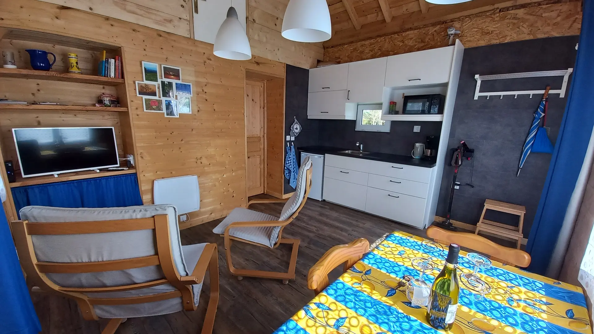 salon/ cuisine