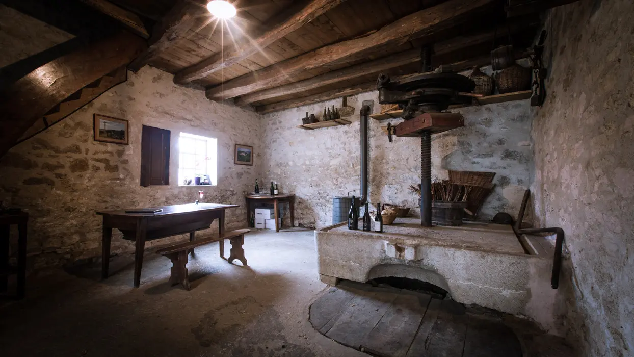 Caveau Renardat-Fache