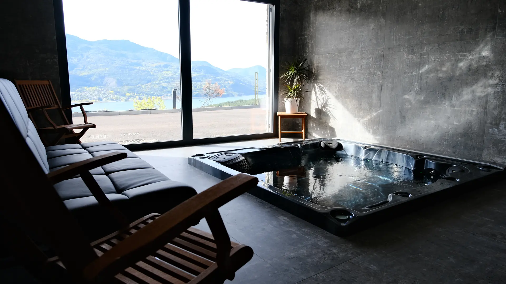 Jacuzzi - Les Restanques du lac SAVINES-LE-LAC