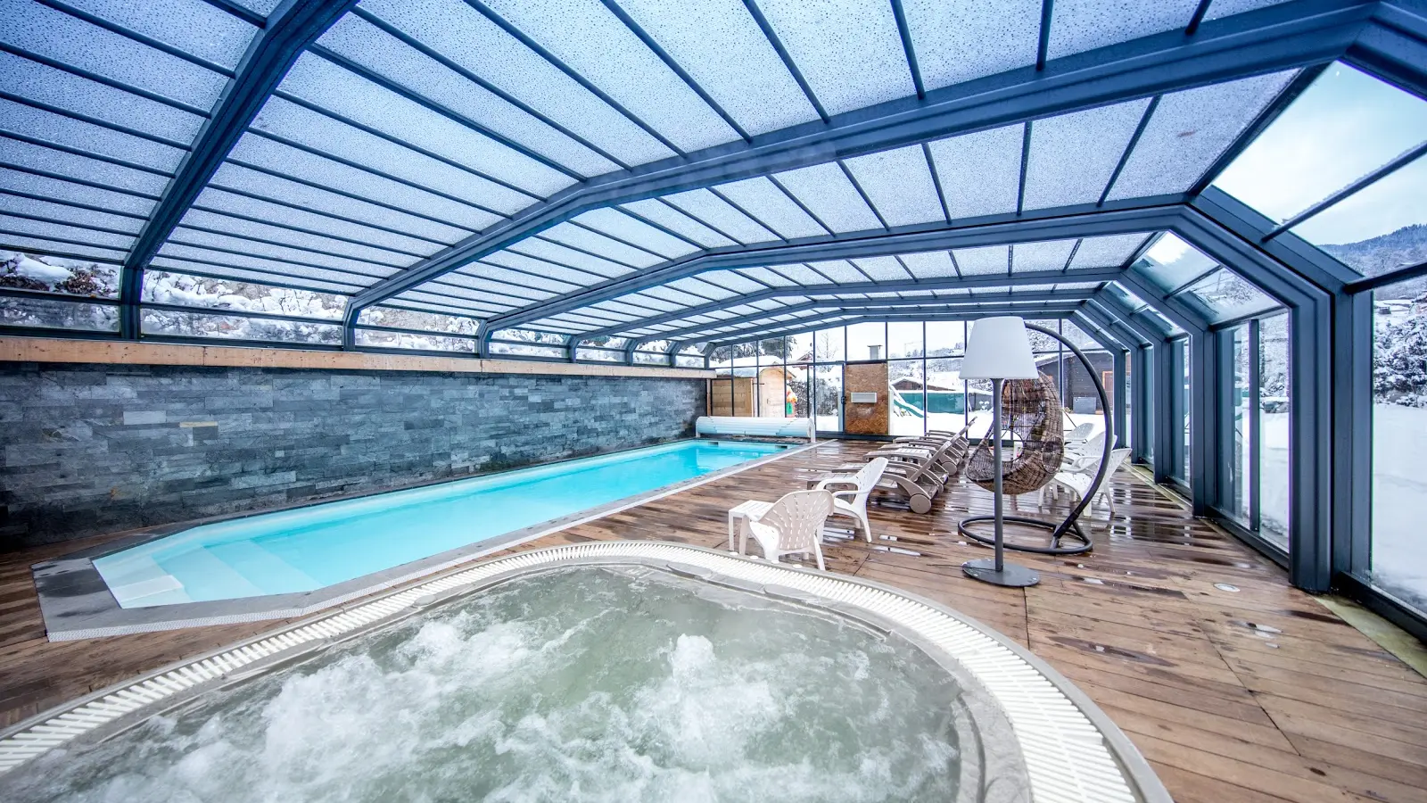 Piscine chauffée intérieur