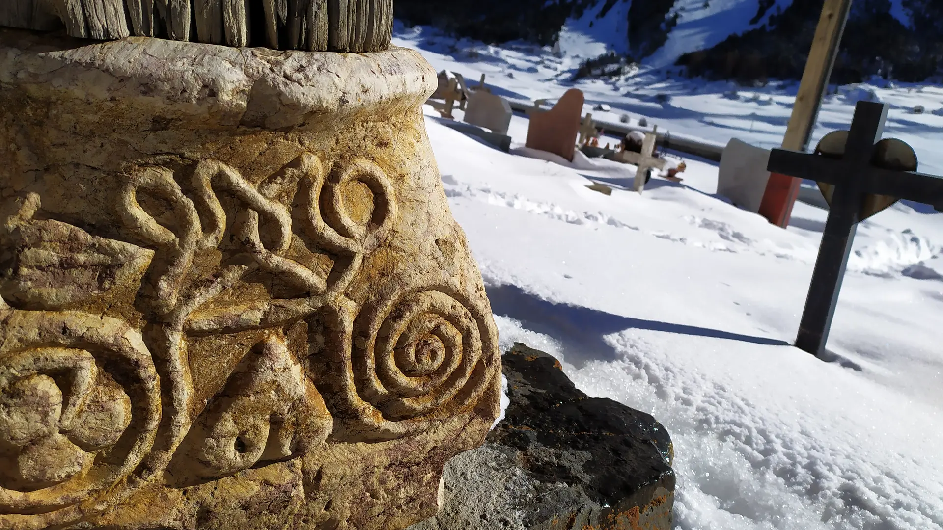 Eglise Saint Michel, ancien chapiteau réutilisé