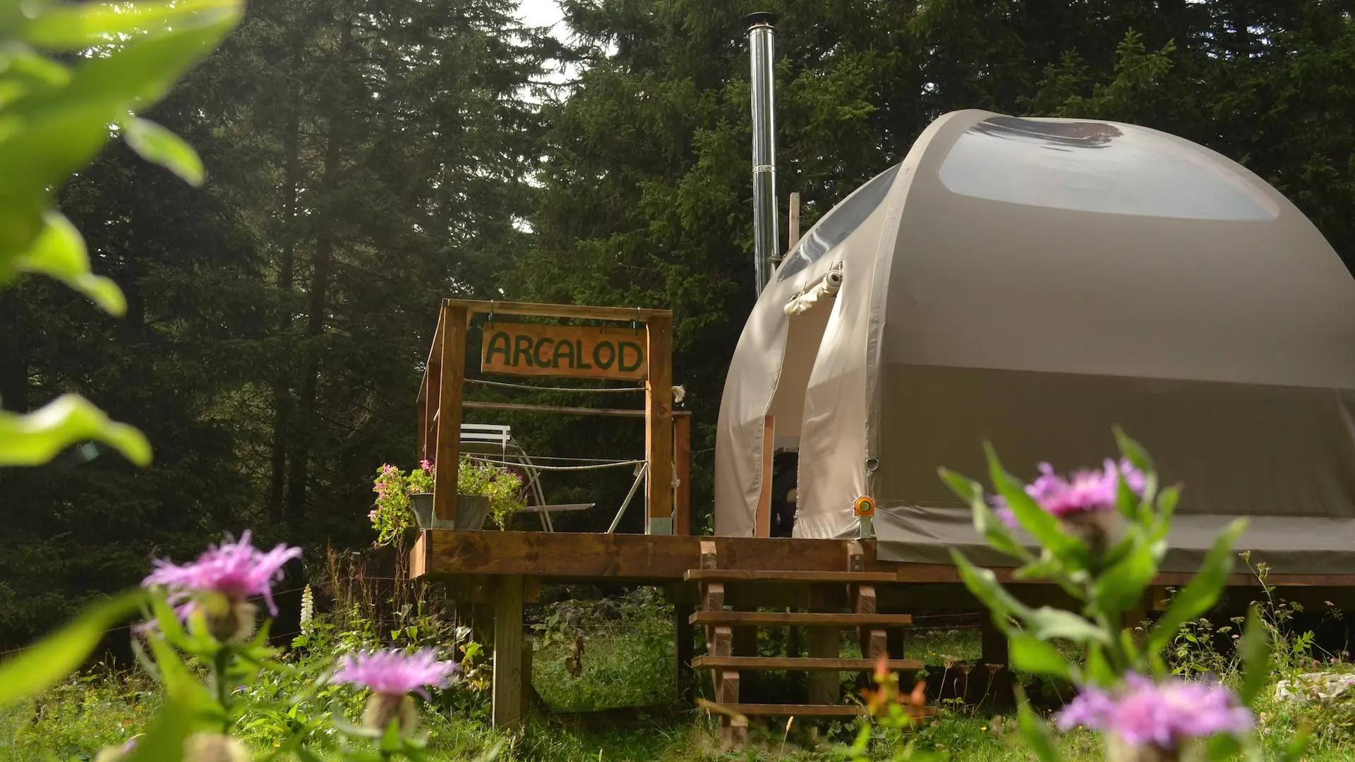 Alti-dôme à l'Eco-Bivouac d'Annecy-Semnoz