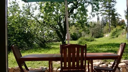 Terrasse Gîte Les Lys labellisé Gîtes de France à Berre-les-Alpes