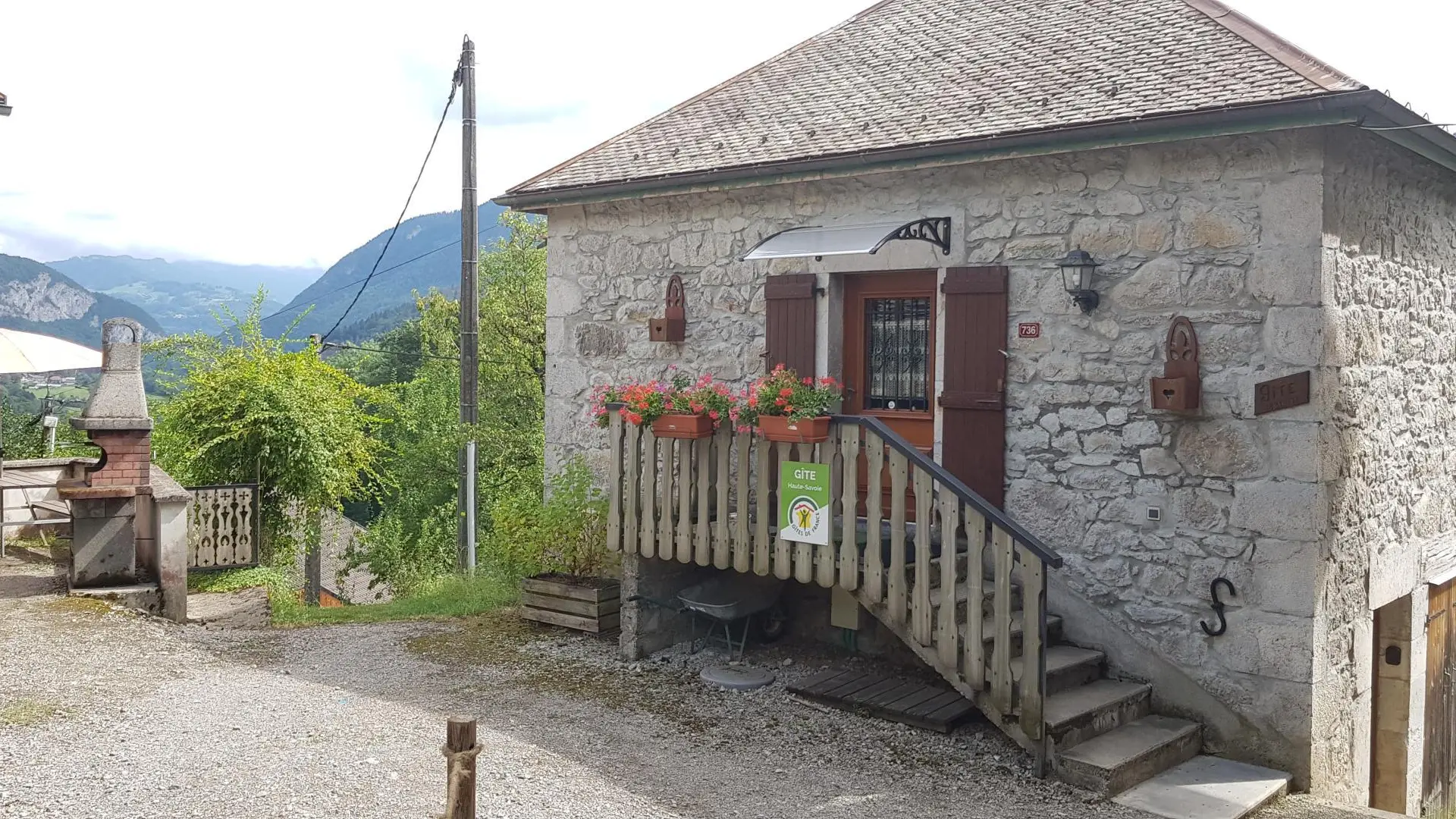 Extérieur avec Barbecue et terrasse