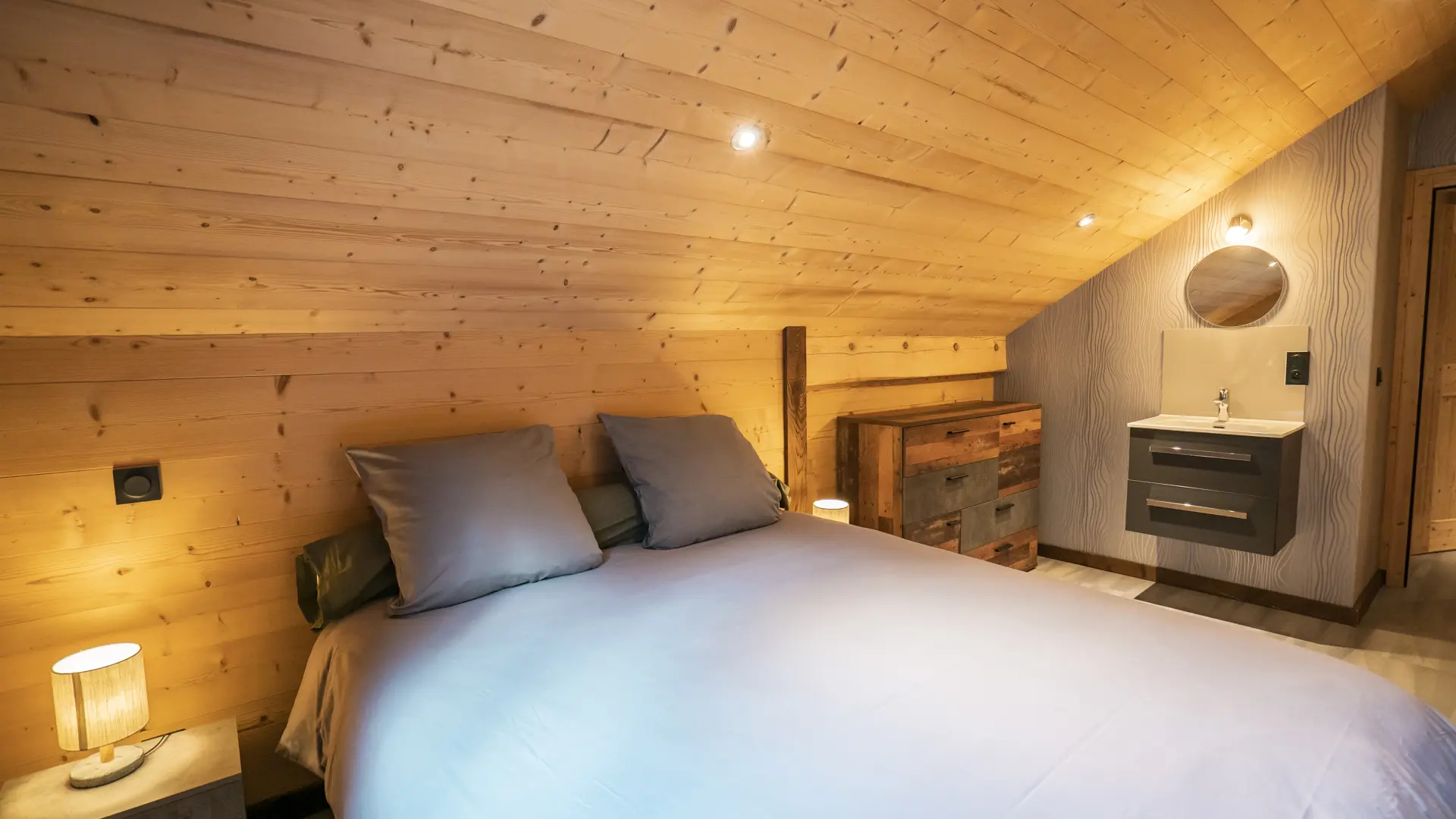 Chambre 5  - 5 pièces mezzanine - Chalet les Cerfs_Châtel