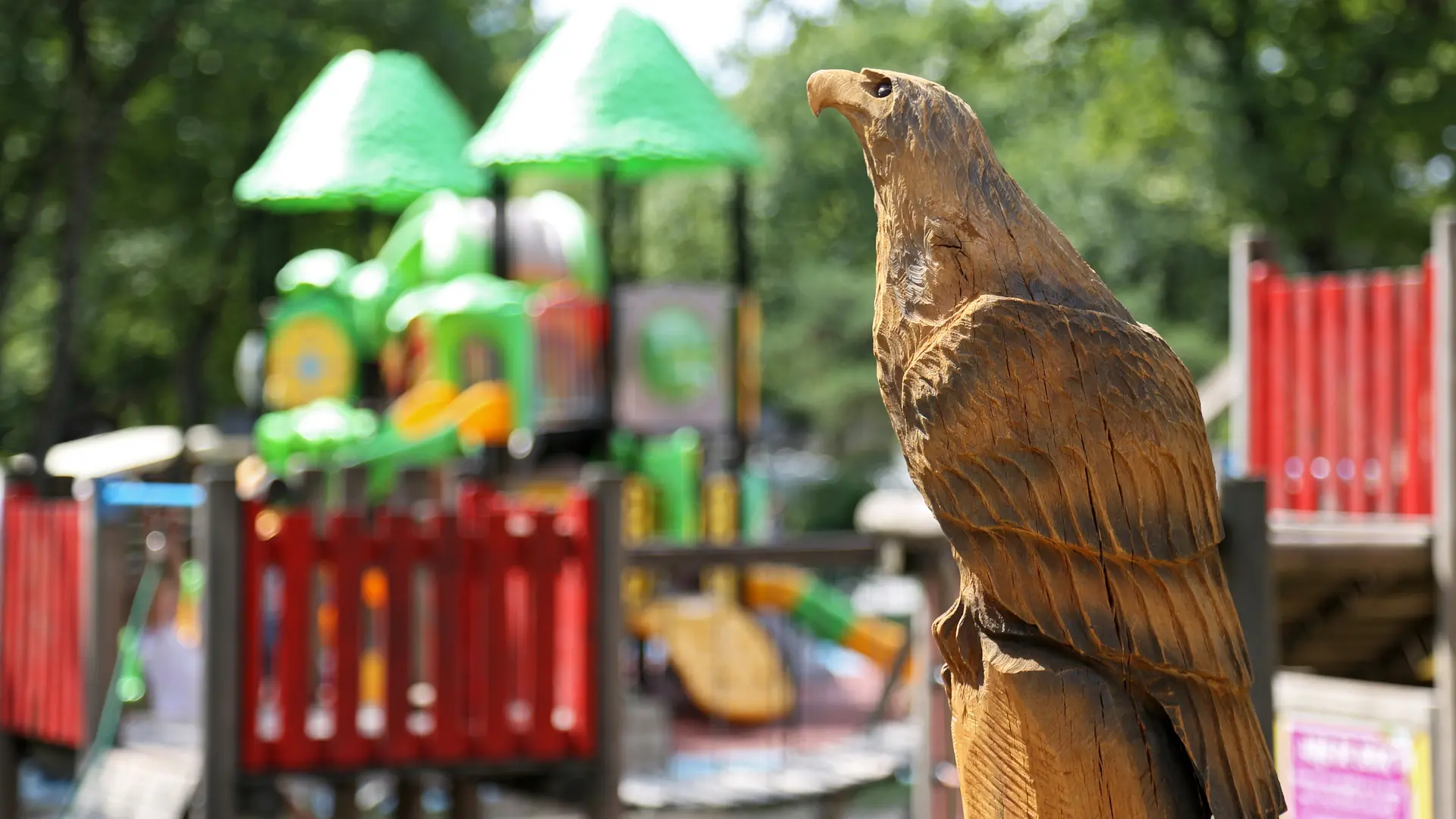 Sculpture-bois-Camping-Saint-Disdille