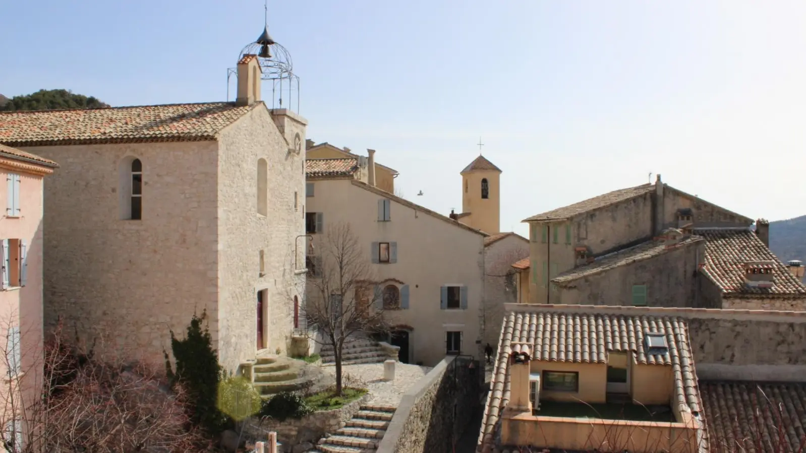 L'Escaou Quatre-Vue village Chambre 1-Coursegoules-Gîtes de France Alpes Maritimes