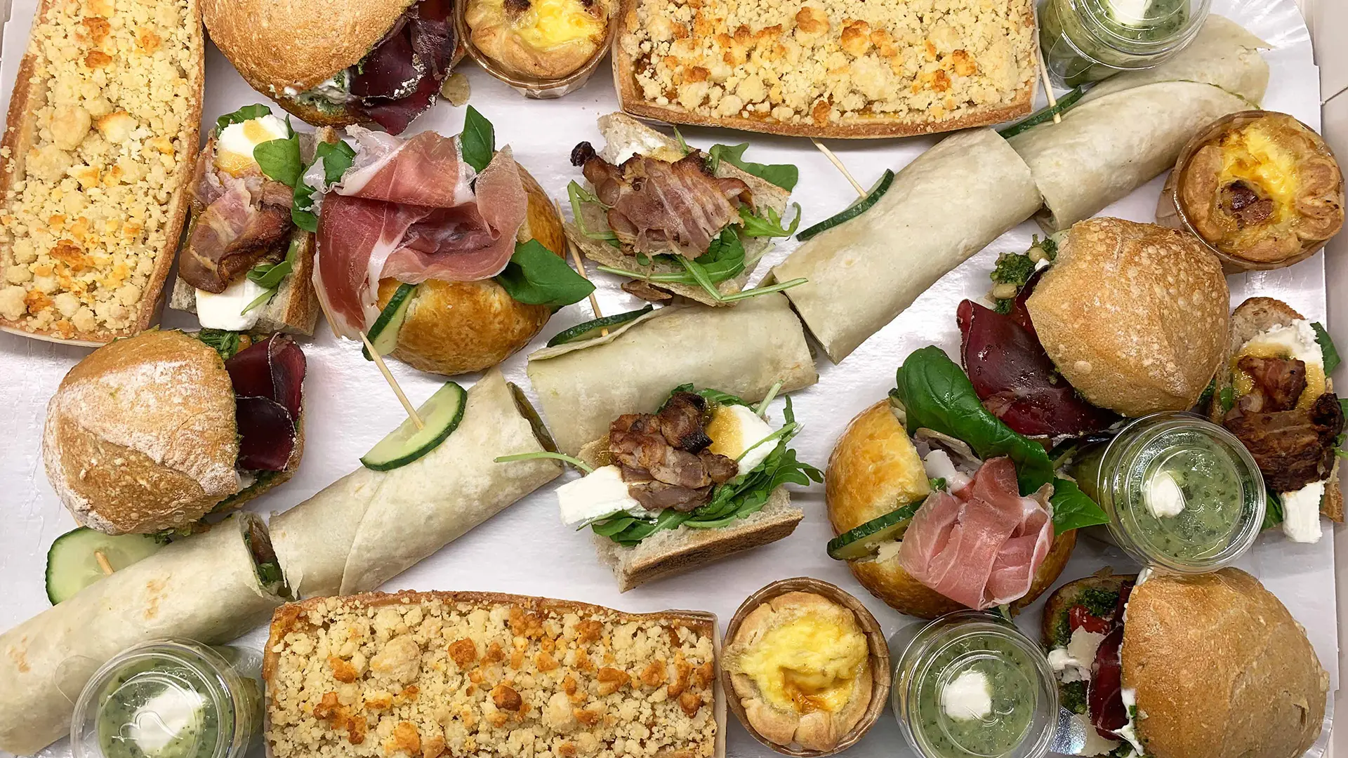 Prepration de plateau avec des produits frais