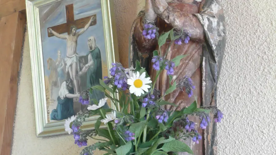 Une statuette….