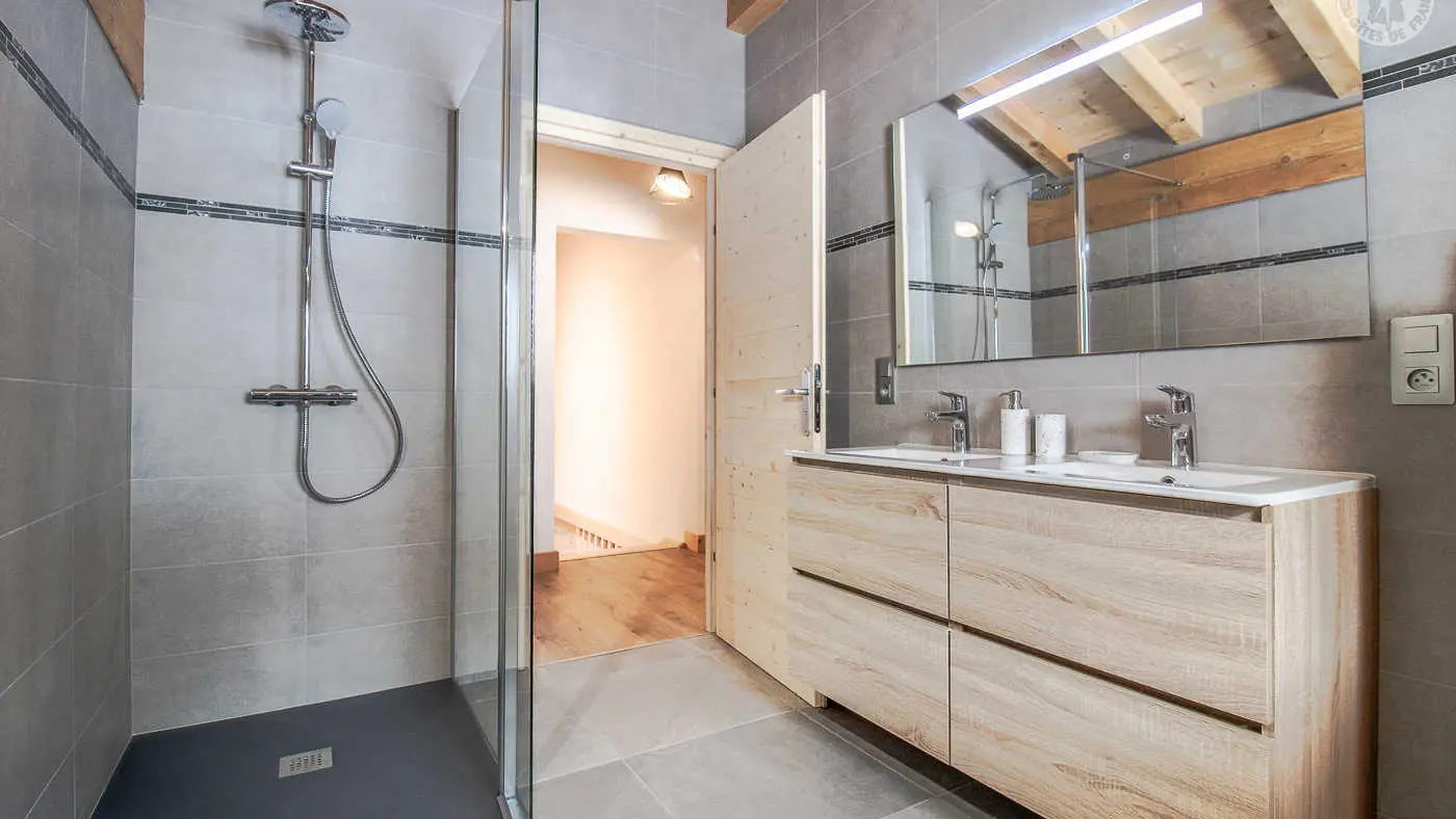 73G132341 - CHALET BELLEVILLE - HAUTELUCE