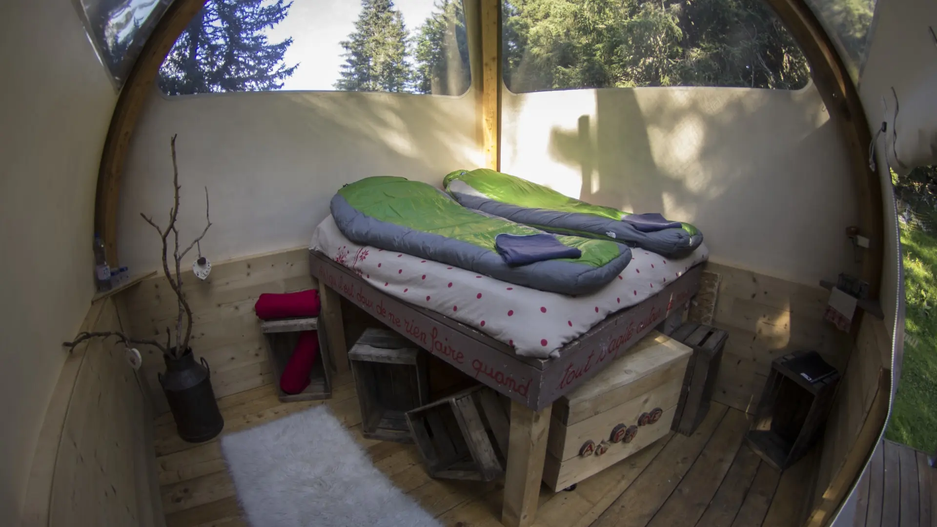 Alti-dôme à l'Eco-Bivouac d'Annecy-Semnoz