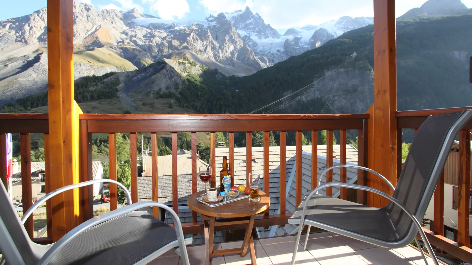 panoramique village -La Grave - Face à la Meije