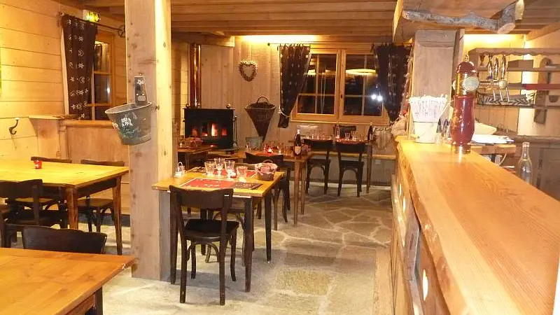 Vue sur la salle du restaurant