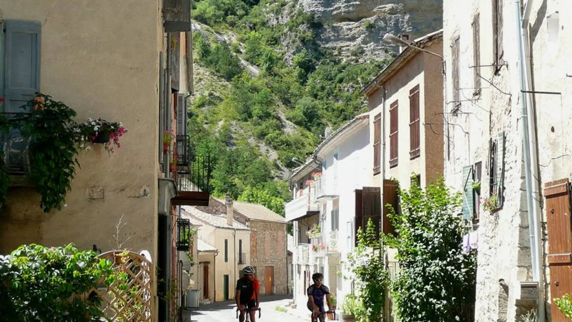 Traversée du village d'Orpierre