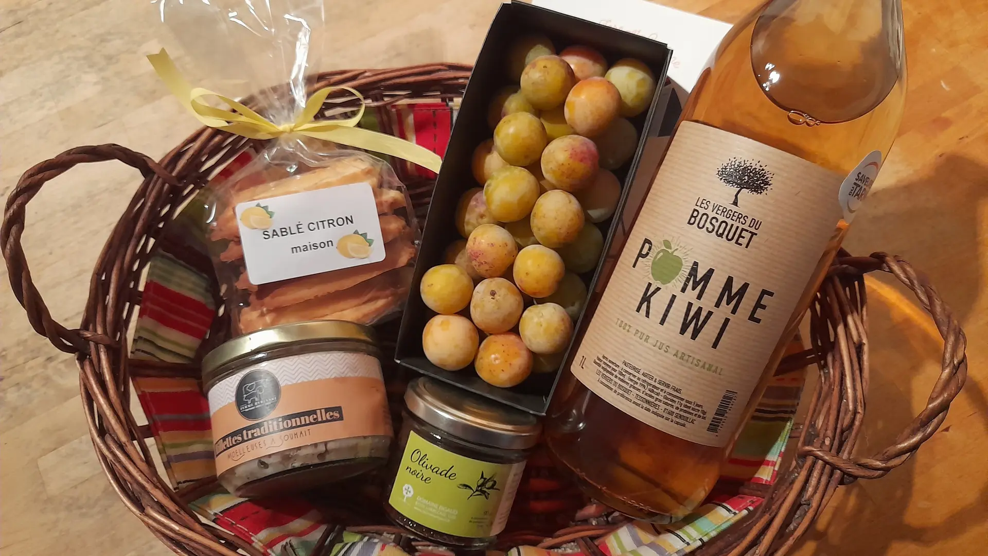 Biienvenue à la Maison de Julie - plateau de courtoisie