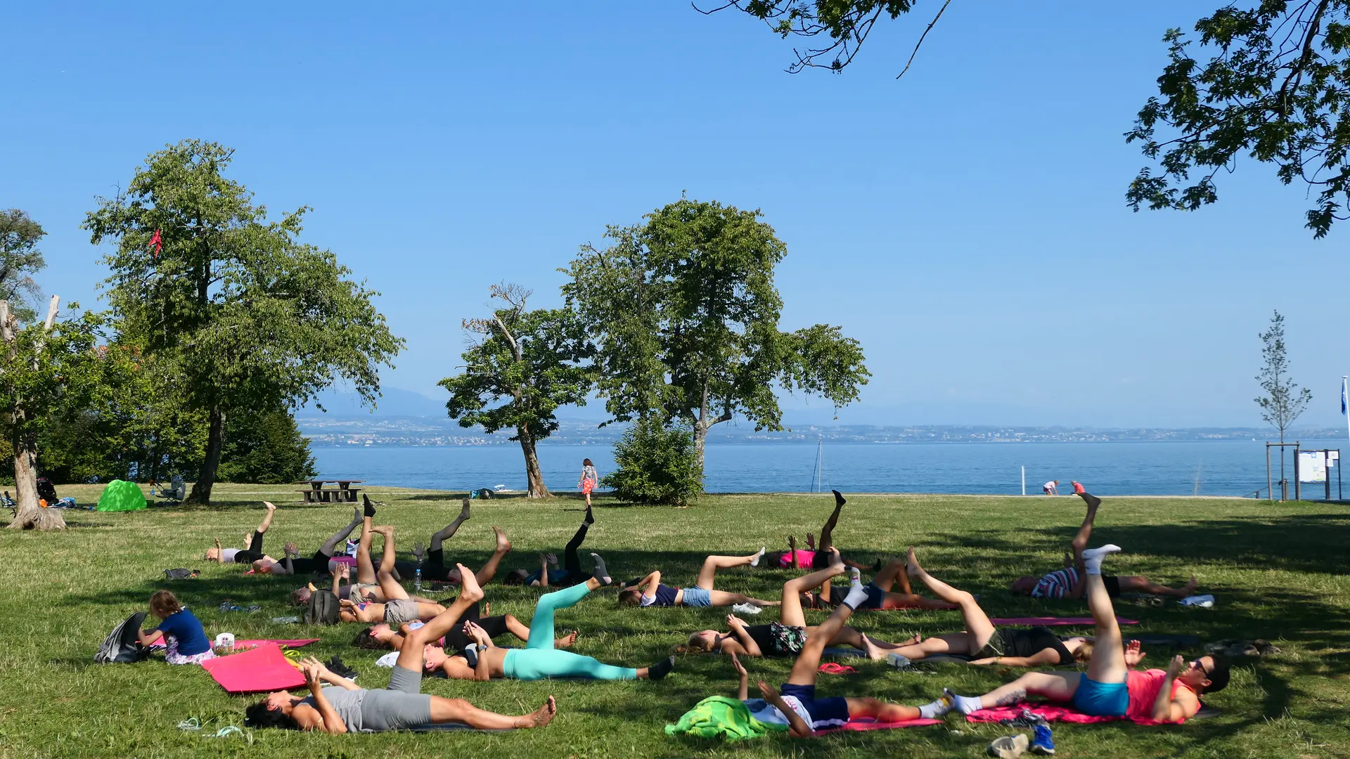 Reveil-musculaire-bord-du-lac-Leman-Camping-Saint-Disdille