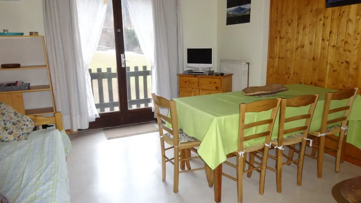 Meublé GILBERT JEANSELME D St Léger les Mélèzes