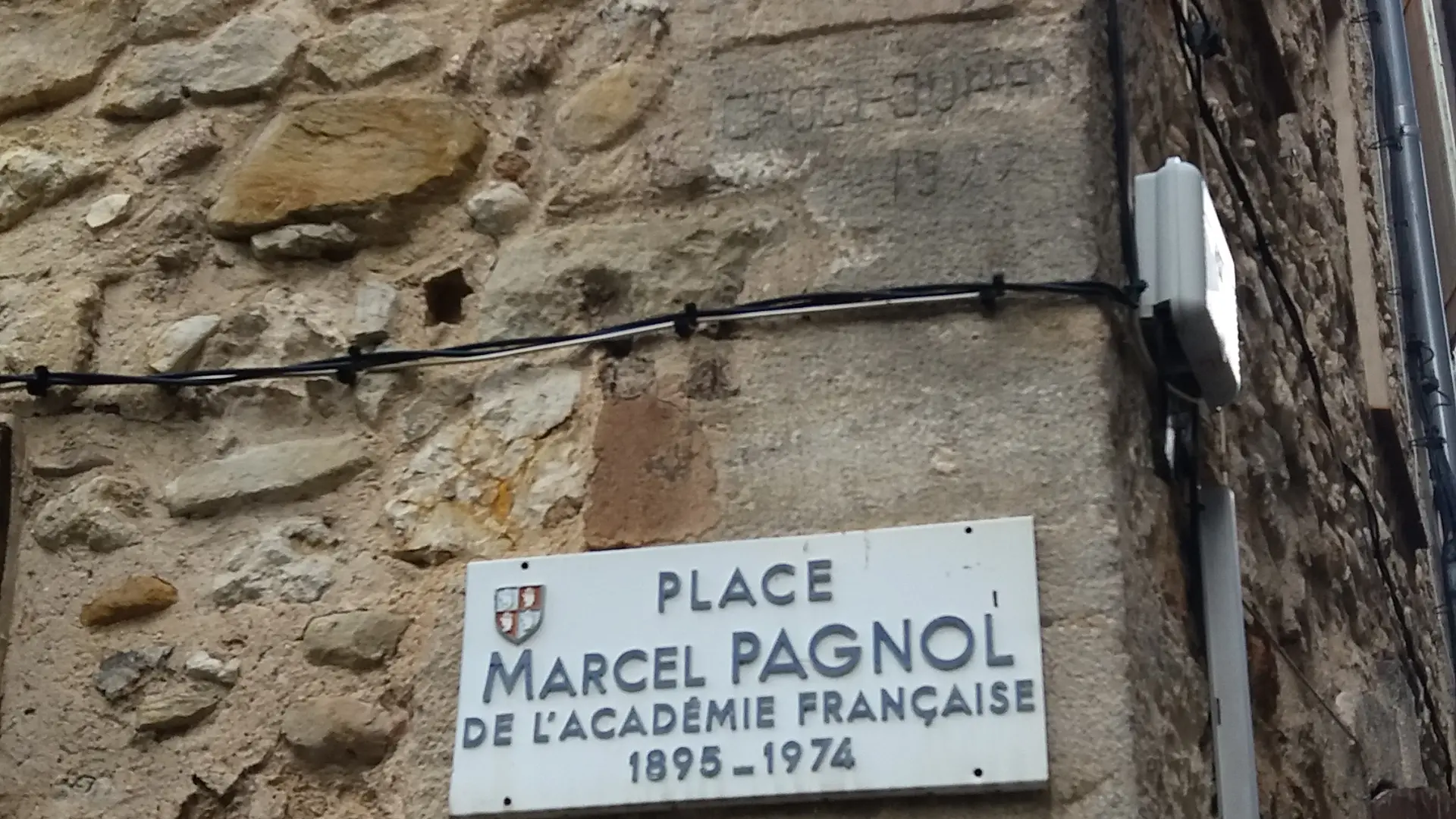 Plaque