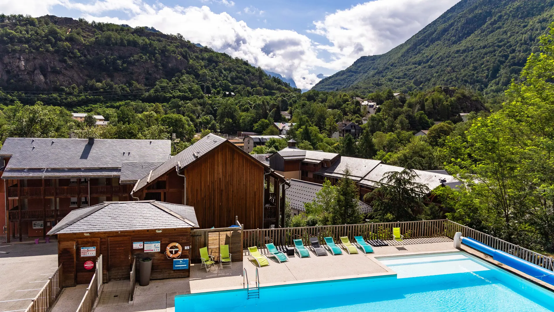 Piscine extérieure