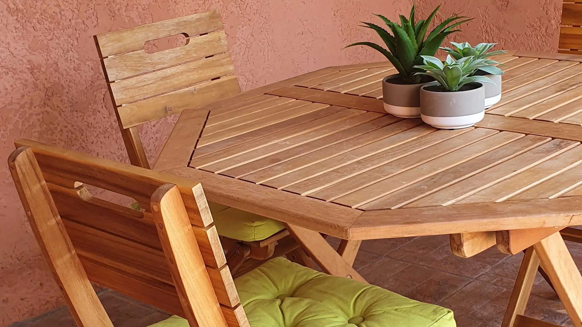 La Vistarella-Table de jardin-Pierrefeu-Gîtes de France Alpes-Maritimes