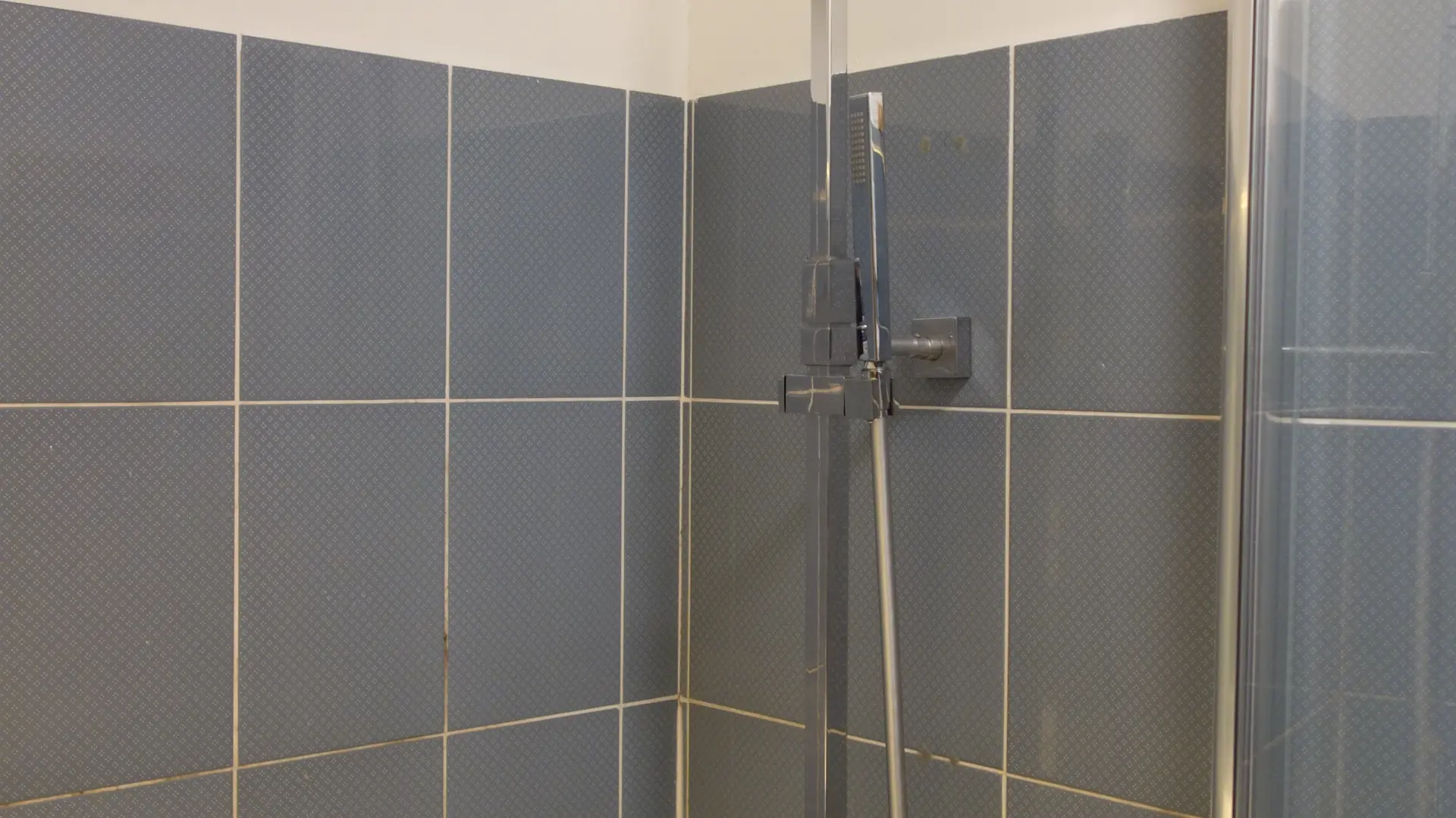 Douche_BalconsDuSavoy_Crama