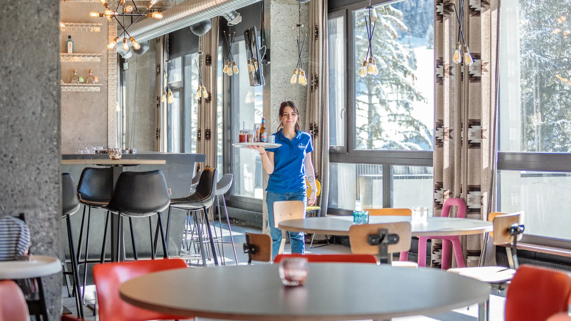 Bar service in the restaurant