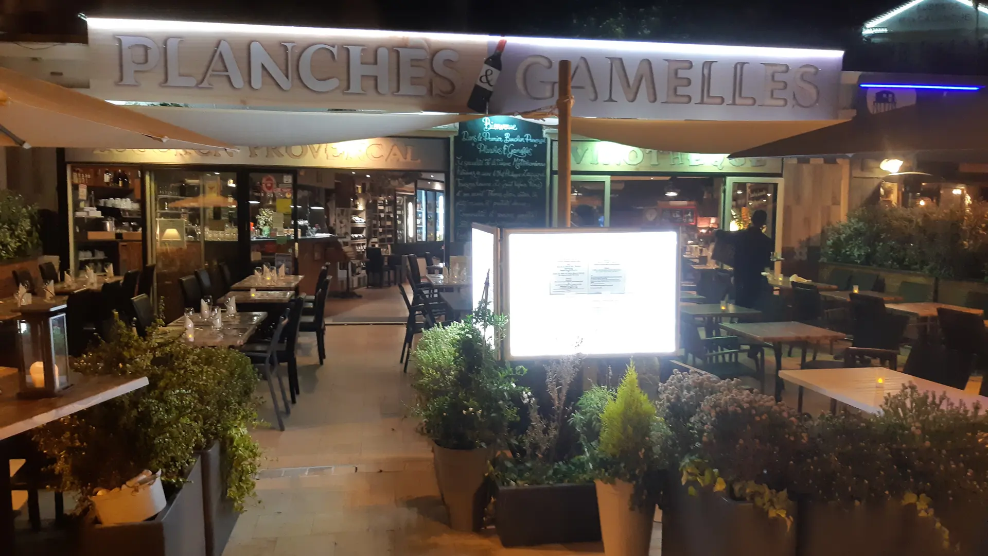 Restaurant Vinothèque Planches & Gamelles