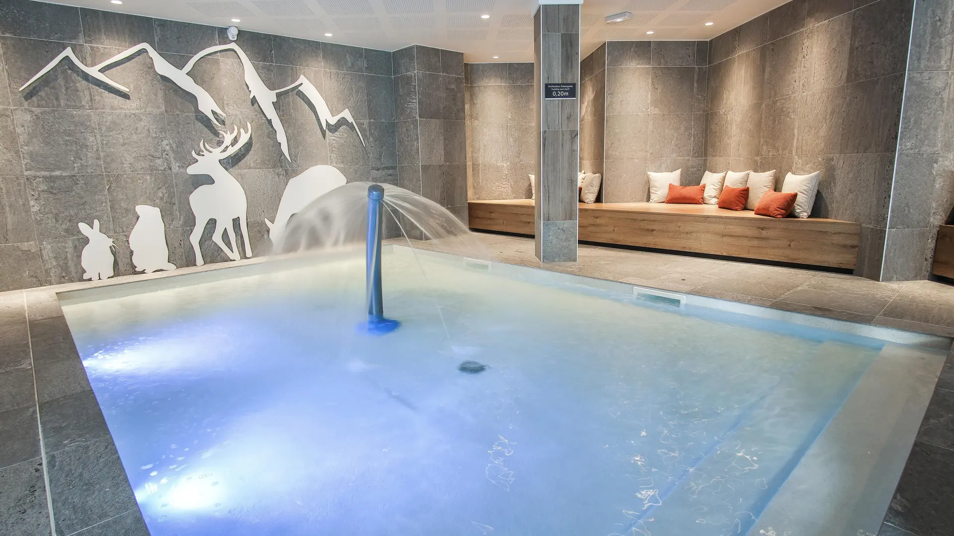 Paddling pool for toddlers