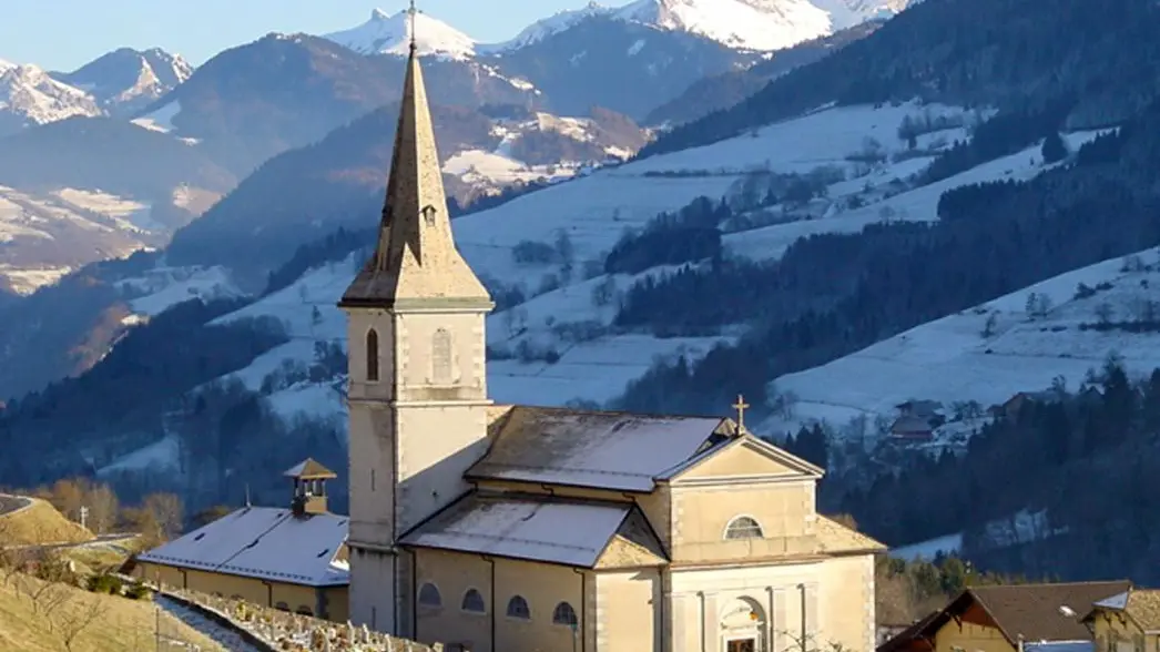 L'église du village (Saint Georges)