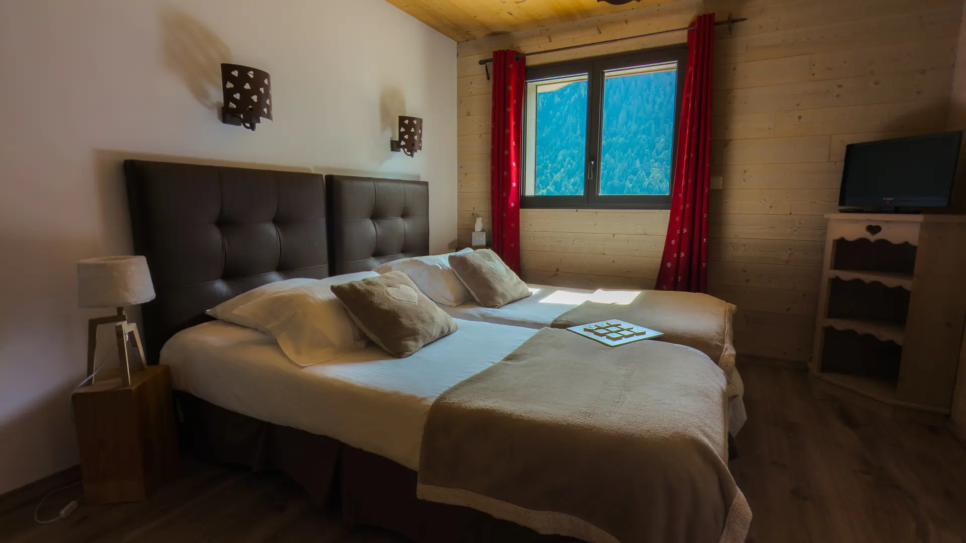 Entre nous_Châtel_Chambre double