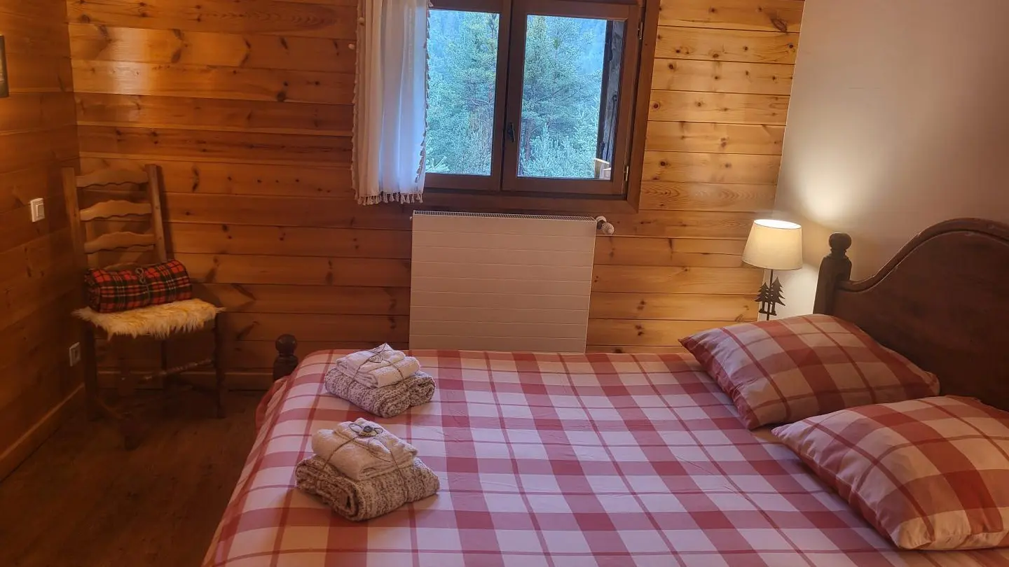 Gite Pacha-Chambre 1-Saint-Dalmas-Valdeblore-Gîtes de France Alpes-Maritimes