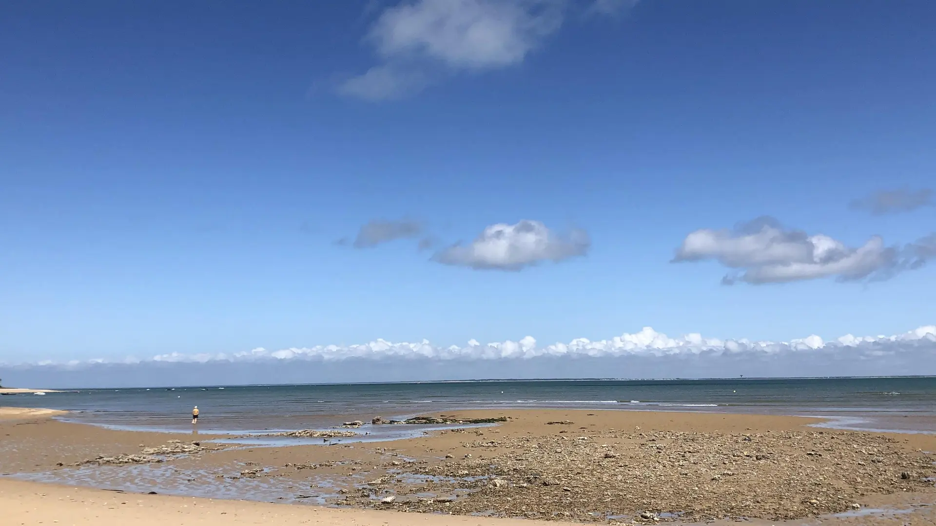 Beach of Trousse Chemise