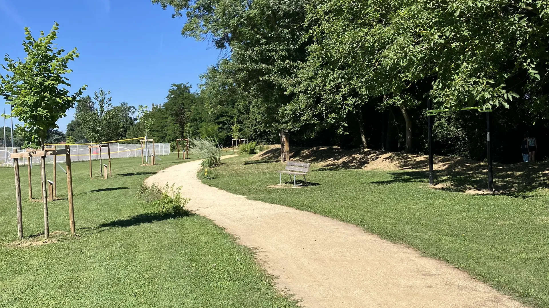 parc municipal des portes de Veuze -chemin