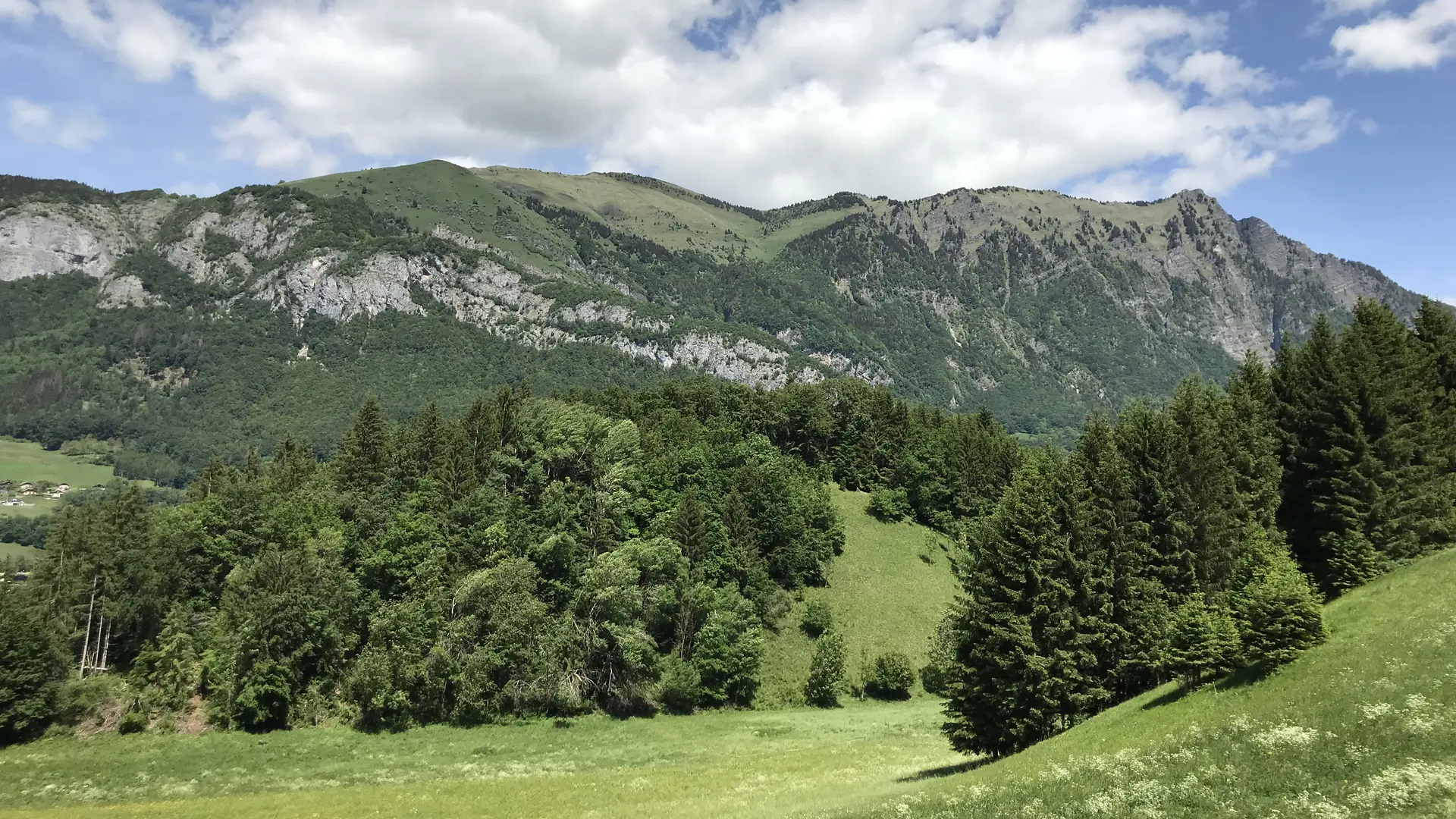 Vue sur le Pic de Marcelly