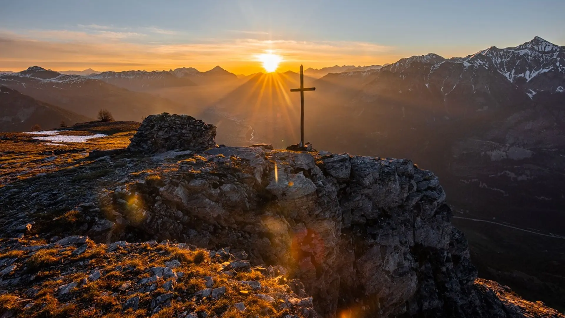 Lever de soleil croix de la Salcette