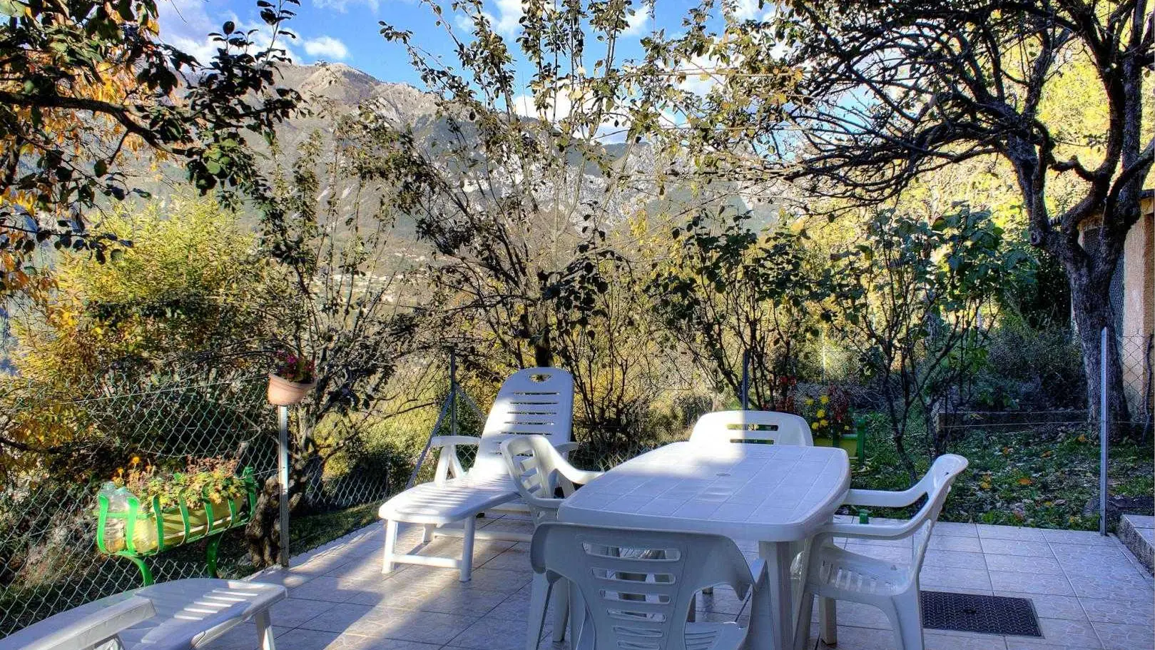 Gîte Hortensia-Terrasse-La Bollène-Vésubie-Gîtes de France des Alpes-Maritimes