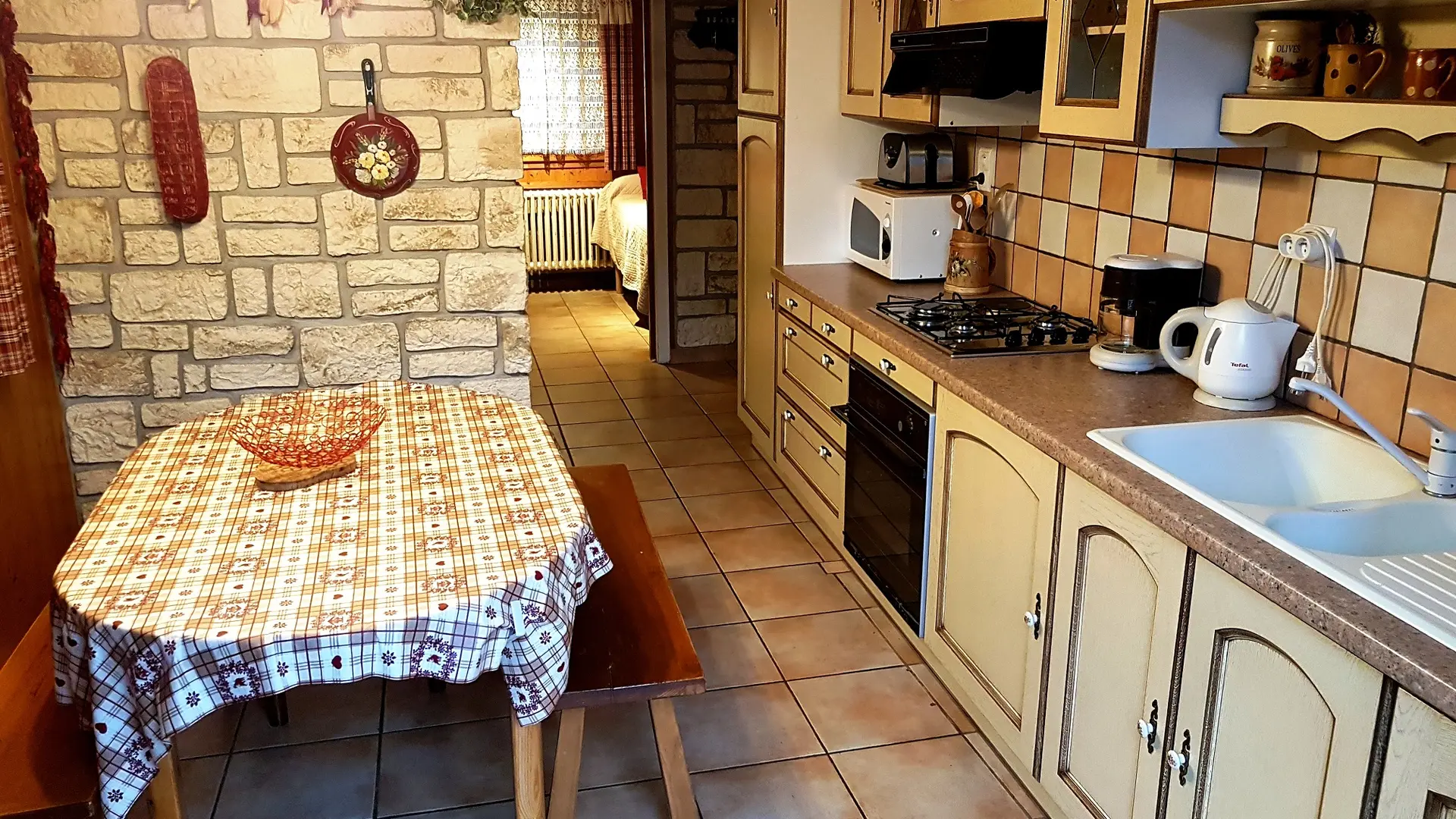 Salle à manger avec table