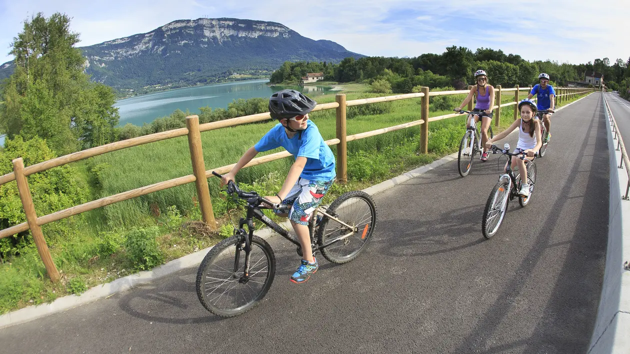 Voie de circulation douce Lac d'Aiguebelette