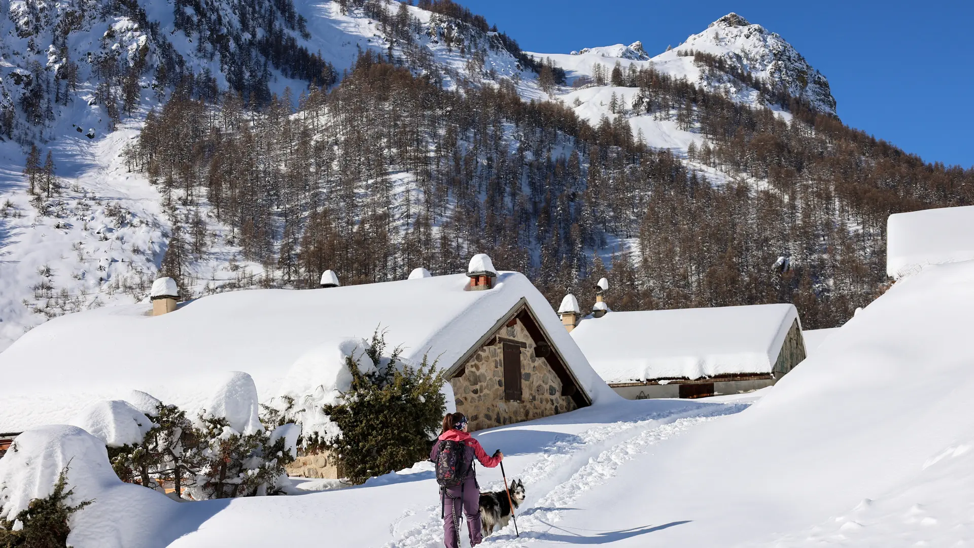 Itinéraire de randonnée en raquettes aux hameaux des Combes (Puy-Saint-André)